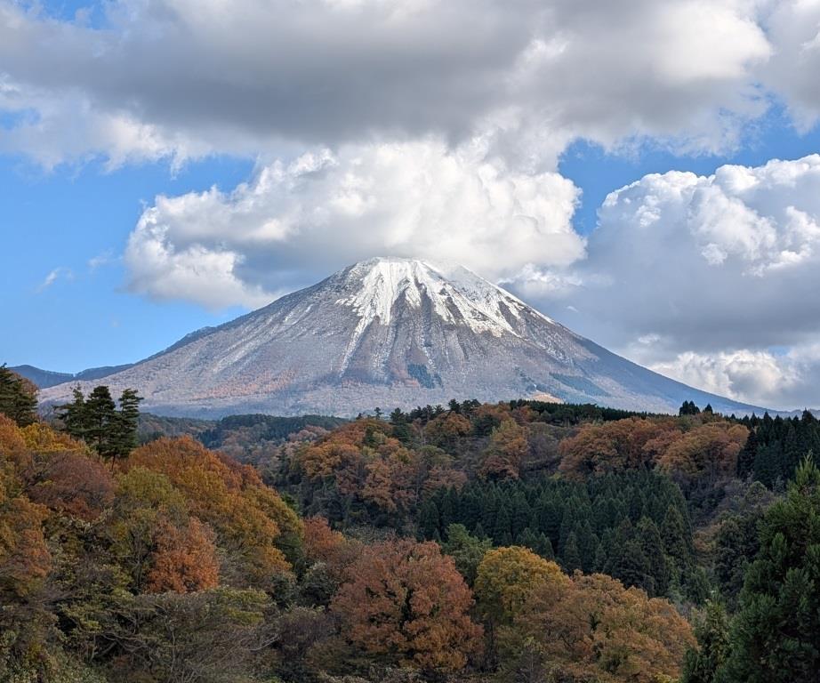 アクティブ展;冠雪と紅葉.jpg